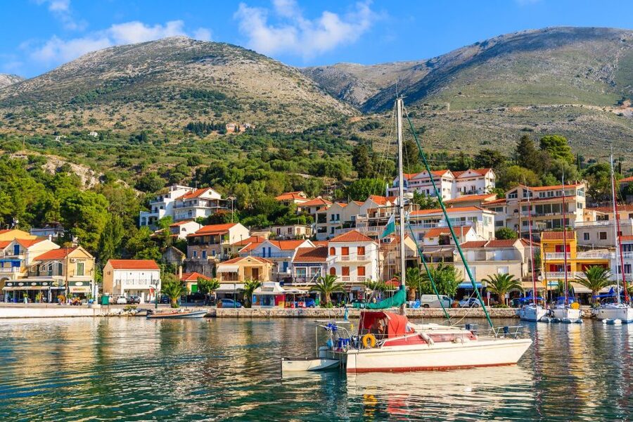 Kefalonia: Island Sightseeing Bus Tour with Hotel Transfer - Drogarati Cave and its steep stone steps