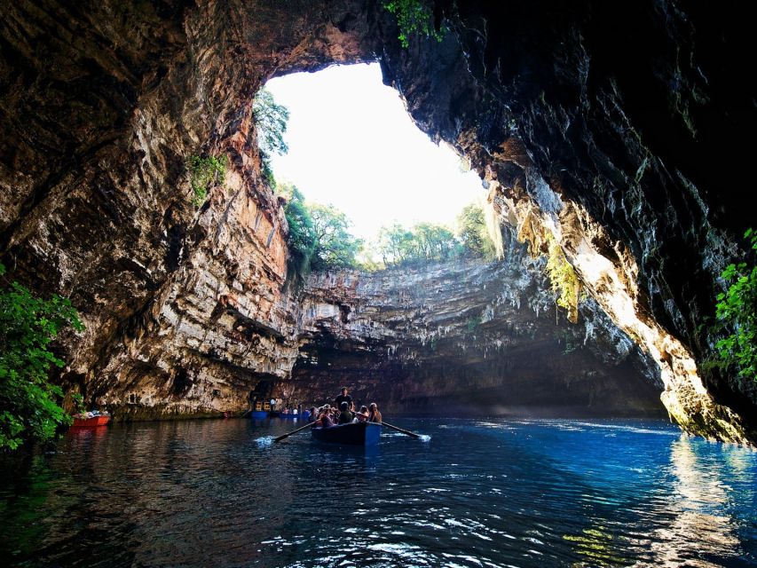 Kefalonia: Wine Tasting, Melissani, Drogarati & Fiscardo - Who should book this day out?