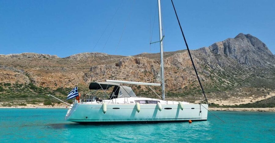 Kissamos: Balos and Gramvousa Private Sailing Trip with Meal - Leaving Kissamos Port aboard Izabela
