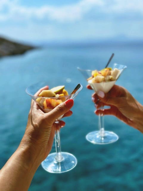 Kissamos: Balos & Gramvousa Luxury Catamaran Sailing Cruise - The 90-minute sail from Kissamos