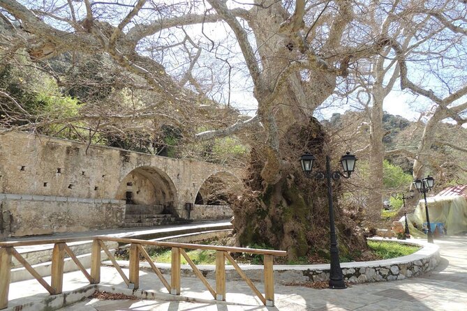 Knossos & Lasithi Plateau: Zeus Cave,Villages, Olive Oil Tour - Lunch at Tzanakis Michael