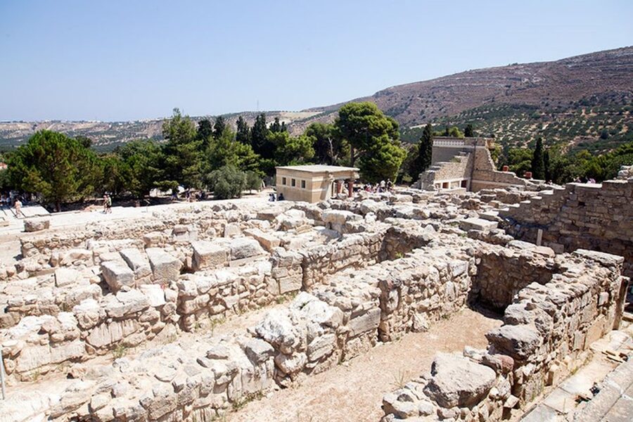 Knossos Palace guided tour - Heraklion City tour + market - What the $37 price really covers