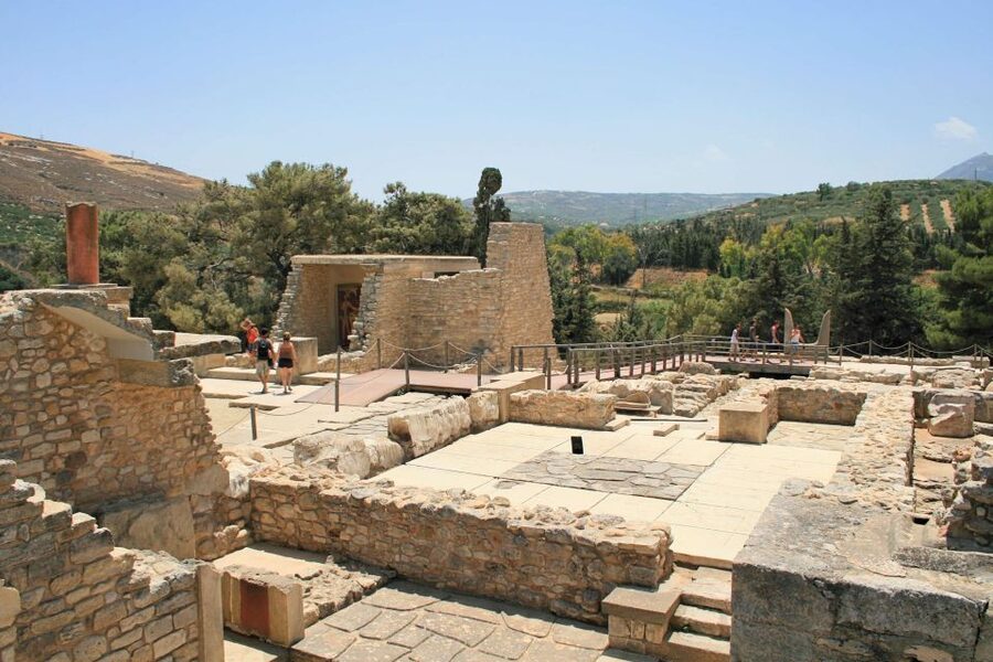 Knossos Palace & Heraklion Full-Day Tour from Chania Area - Why Knossos makes this long day worthwhile