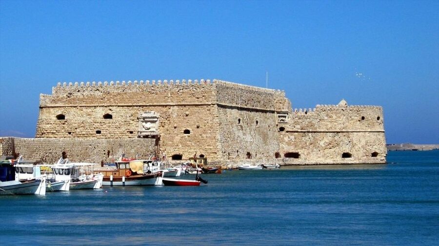 Knossos Palace & Heraklion Full-Day Tour from Chania Area - The long return to Chania