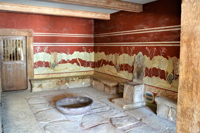 Knossos Palace, Museum & Rethymno city Private Tour from Chania - The food and van make a long day easier
