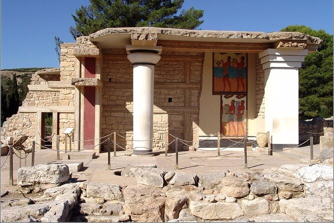 Knossos Palace, Museum & Rethymno city Private Tour from Chania - Heraklion Archaeological Museum puts the ruins into focus