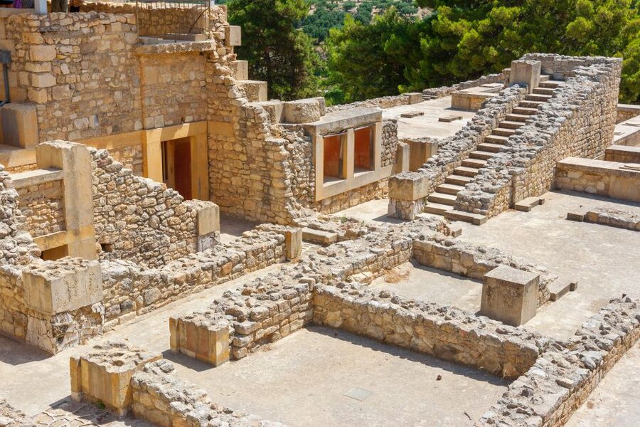 Knossos Palace Skip-the-Line Ticket & Private Guided Tour - Meeting at the front entrance