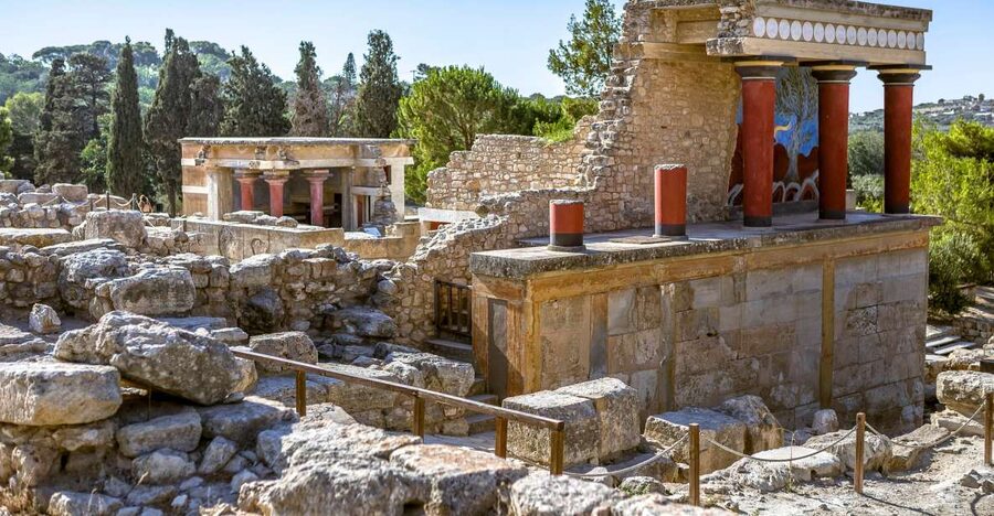 Knossos Palace Skip-the-Line Ticket & Private Guided Tour - Why timing matters at Knossos