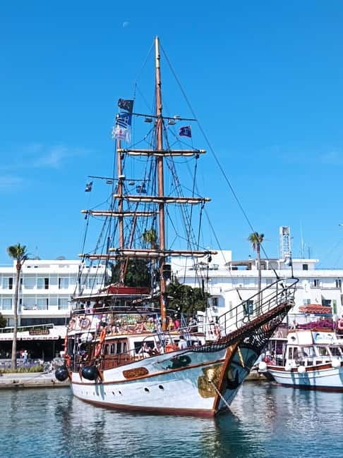 Kos: 3-Island Cruise with Lunch and Hotel Transfer - The first hours at sea: sun, dolphins, and open water