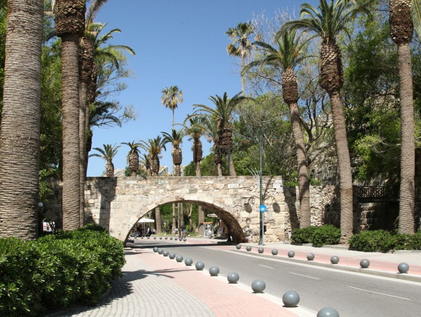 Kos: Island Highlights Bus Tour with Greek Honey Tasting - Zia, mountain views, and a practical lunch stop