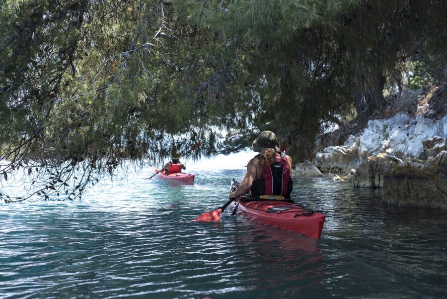 Lefkada: Full Day Sea Kayaking Tour - From Nidri to Red Rock Beach