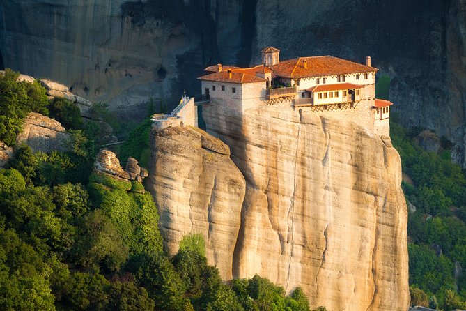Meteora All Day Tour From Athens - A 7:30 a.m. start from Athens or Piraeus