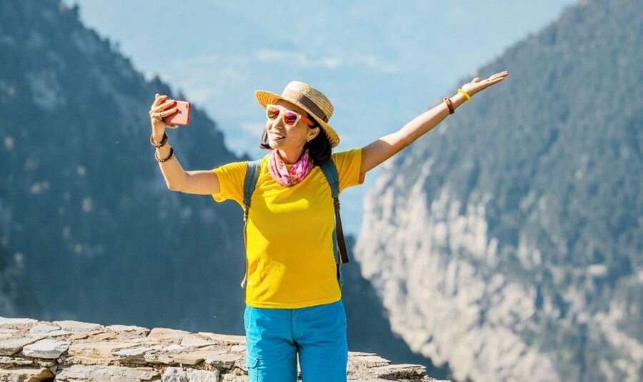 Meteora: Morning Half Day Sightseeing and Monasteries Tour - Price, group size, and who gets the best value