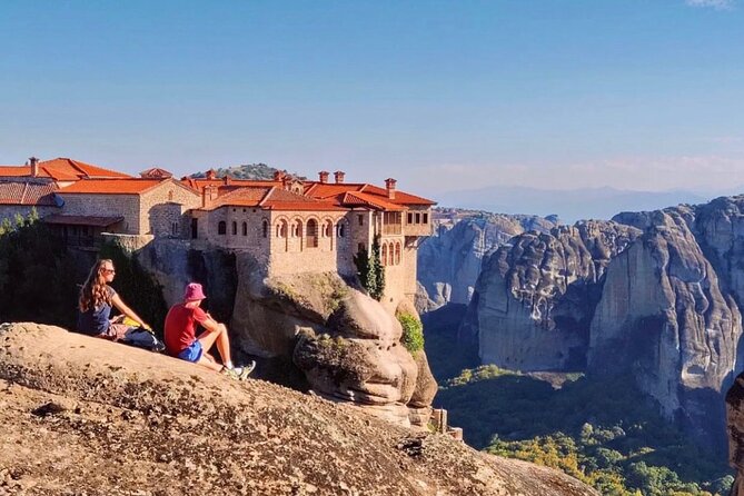 Meteora: Panoramic Morning Small Group Tour with Local Guide - What the local guide adds
