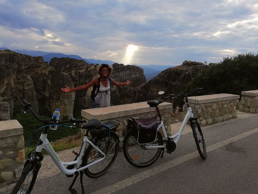 Meteora Sunset Tour on E-bikes - Riding toward the monasteries