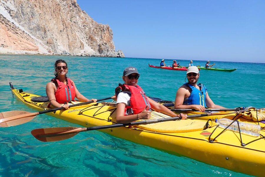 Milos: Guided Kayaking Trip with Snorkelling & Lunch - The return paddle and the end of the day
