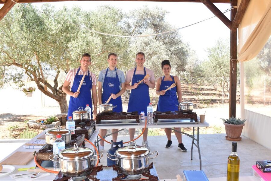 Moires: Cooking Class and Olive Oil Tasting at a Family Farm - Tasting extra virgin olive oil the useful way