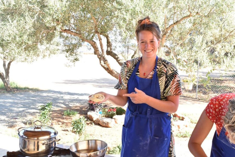Moires: Cooking Class and Olive Oil Tasting at a Family Farm - Who will enjoy this four-hour farm class