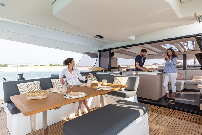 Mykonos: Brand-New Catamaran Cruise with Meal, Drinks & Transport - What the catamaran is really like