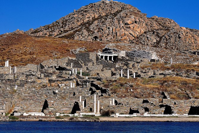 Mykonos Sail Cruise to Rhenia, Guided Tour of Delos, Lunch&Drinks - Lunch on board with wine and local flavors