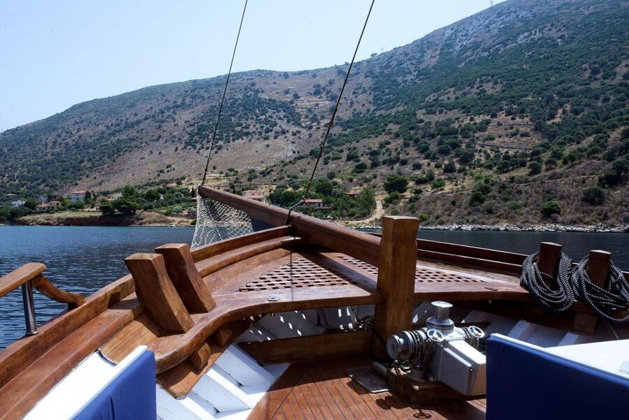 Mykonos: South Beaches Cruise - Sailing past Ornos, Psarou, and Platys Gialos