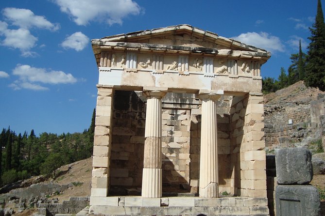 Mystical Delphi & Hosios Loukas Byzantine Wonder Luxury Day Tour - Who should book this Delphi day trip