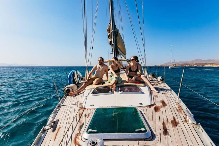 Naxos/ Paros: Sailing Cruise with Food and Drinks - Who should book this Naxos sailing cruise?