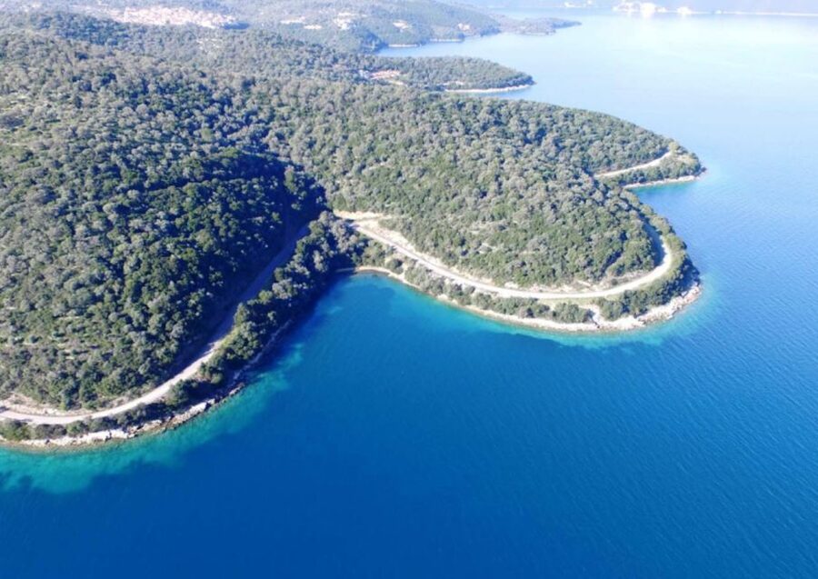 Nydri: Full-Day Sailing Cruise with Swim Stops & Meal - Breakfast, snorkeling, and time to slow down