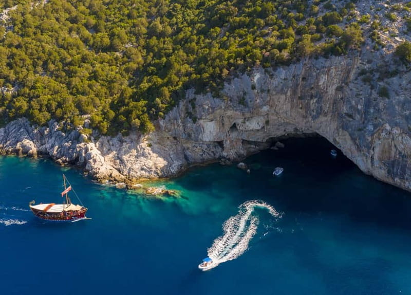 Nydri: Full-Day Wooden Boat Cruise with BBQ & Drinks - Klimaki Beach and the best meal of the day