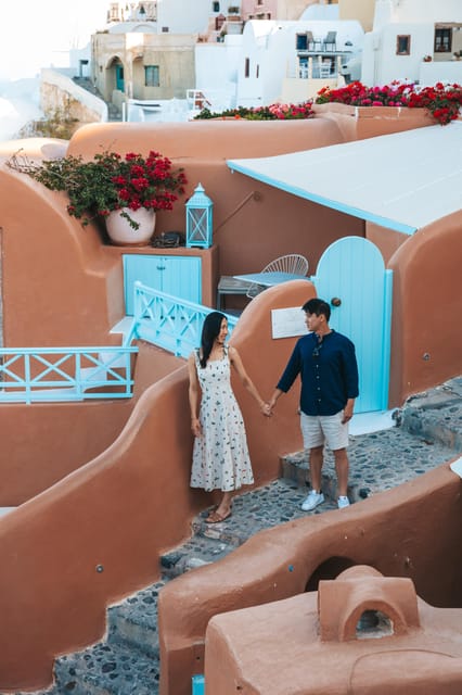 Oia: Couple photoshoot with 30 edited Photos - What you receive after the camera stops