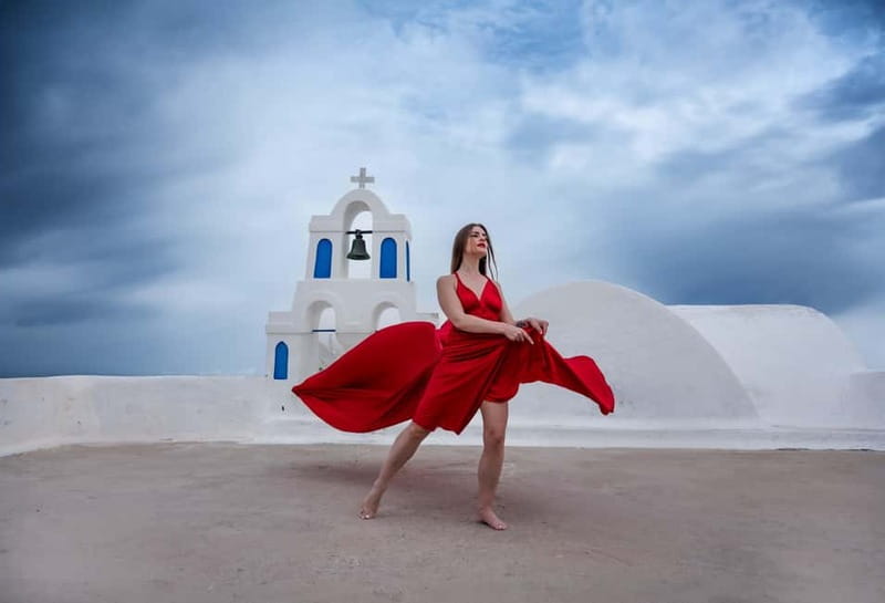 Oía: Santorini Professional Photoshoot with Edited Photos - Is $169 good value for your group?