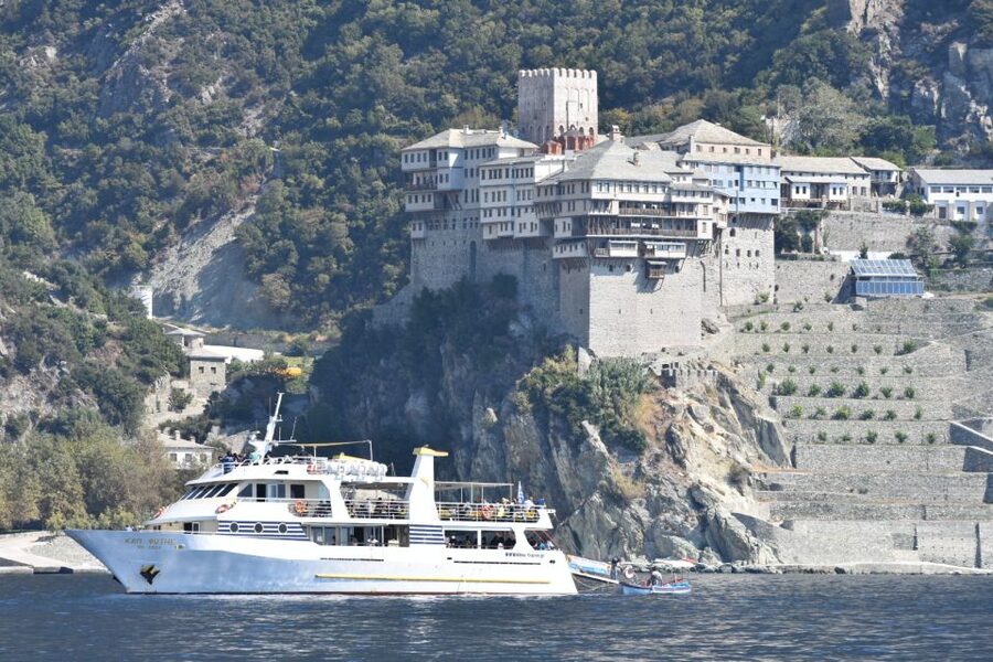 Ouranoupoli: Mount Athos Peninsula Sightseeing Cruise - Eight monasteries along the Mount Athos coast