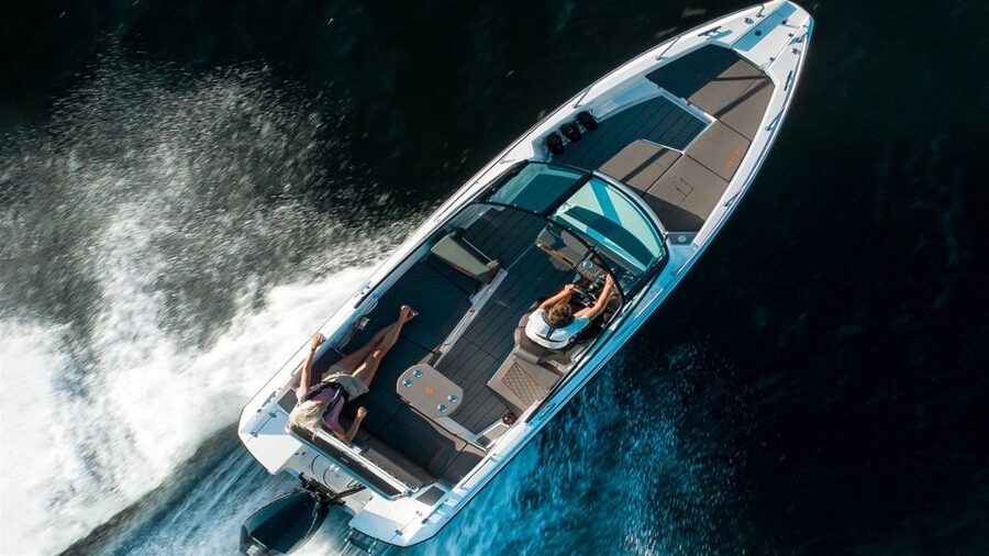 Paros: Antiparos Island and Despotiko Private Boat Trip - What the boat provides during the ride