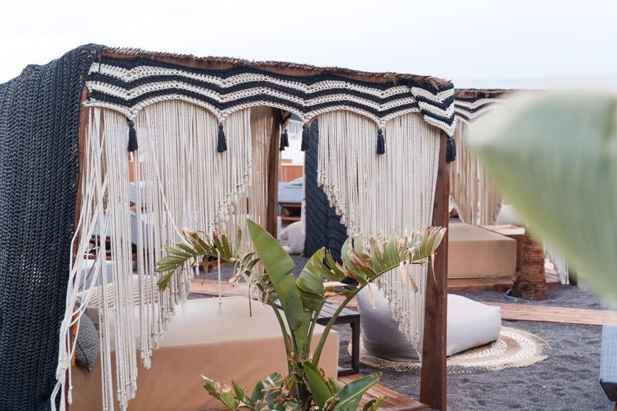 Perivolos Beach: Sun-Bed Experience FortyOne Bar Restaurant - Should you book FortyOne at Perivolos?