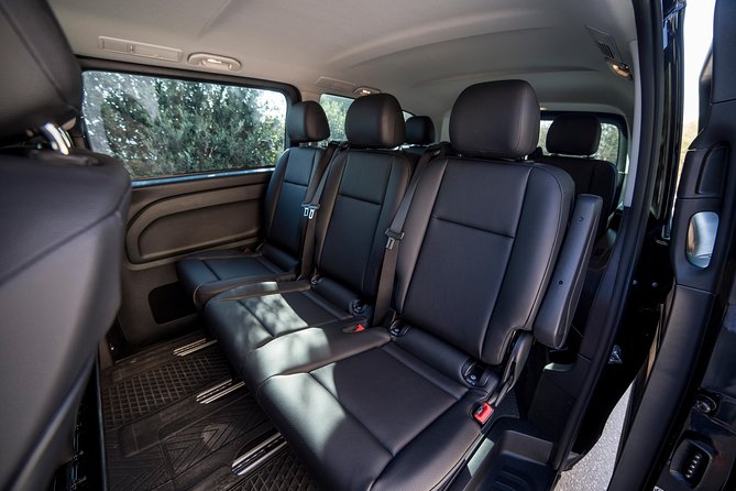 Piraeus port to Athens hotels Private arrival transfer - Timing, luggage, and the details that can make or break the ride
