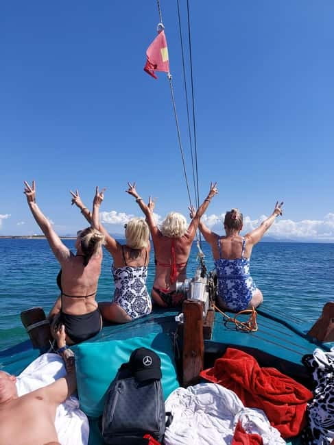 Porto Rafti: Athens East Attica Hidden Gems Cruise - Why this Porto Rafti cruise works well