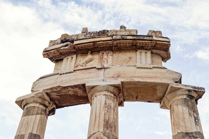 Premium Delphi Day Trip with an Expert Guide, Museum & Lunch - Why the Delphi museum should not be skipped