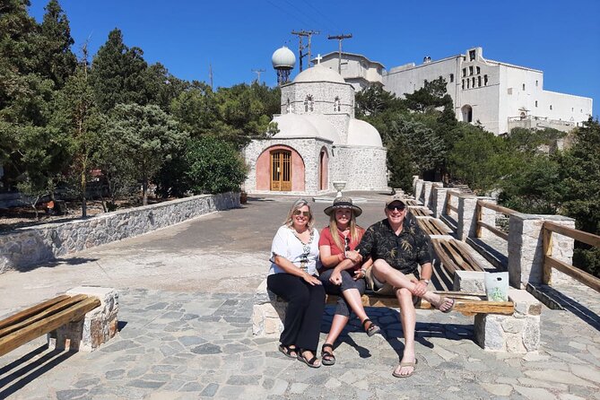 Private Classic Santorini Panorama: Visit the most popular destinations! - Perissa Black Beach gives you time to slow down