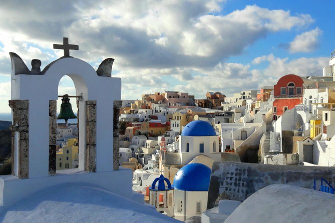 Private Classic Santorini Panorama: Visit the most popular destinations! - Megalochori for a quieter village visit