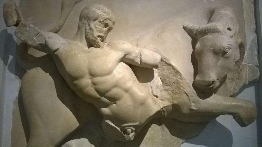 Private Guided Tour of Ancient Olympia - Meeting the statues in the Site Museum