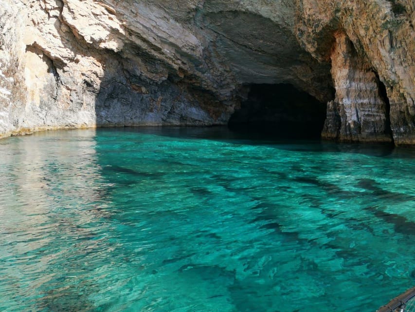 Private Sunset Cruise at Mizithres - How the guide style affects the experience
