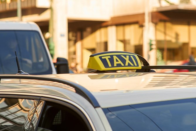 Private transfer from Athens International Airport to ATHENS CITY - A private car, not a shared shuttle