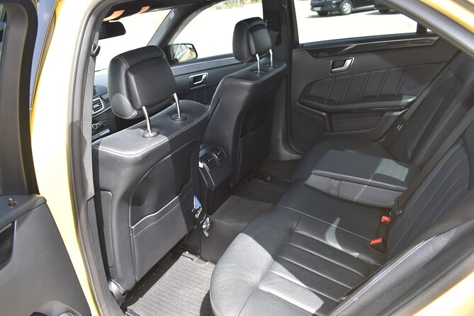 Private Transfer from Piraeus Port to Athens City (Hotels/Apartments) - Leaving Piraeus Without the Taxi Queue