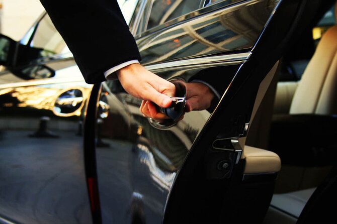 Private Transport Athens Airport to Athens Centre Hotels Vice Versa - A calm landing at Athens International Airport