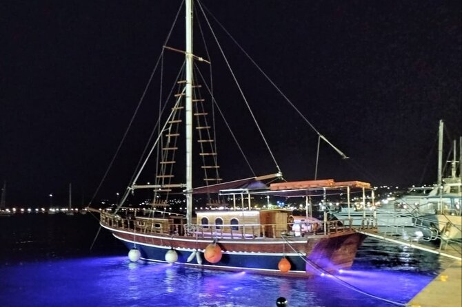 "QueenBee" Full-Day Boat Trip with Lunch - Swimming, snorkeling, and paddle boards