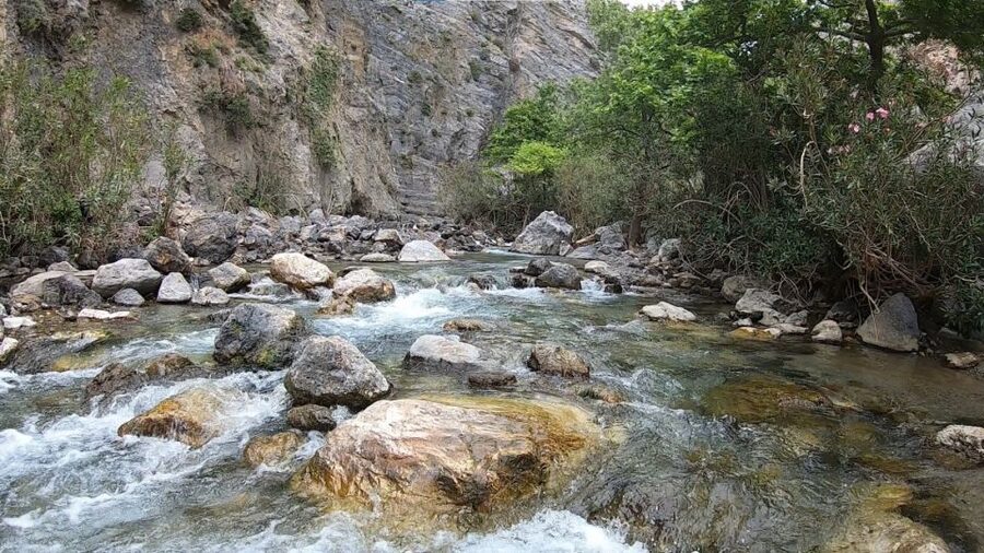 Rethymno: Canyoning Tour in the Kourtaliotiko Gorge - Walking the riverbed toward the Fairy Cave