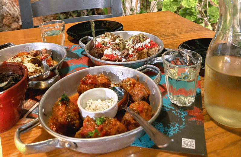 Rethymno Old Town: A Traditional Cretan Food Tour - Why this evening tour works so well in Rethymno