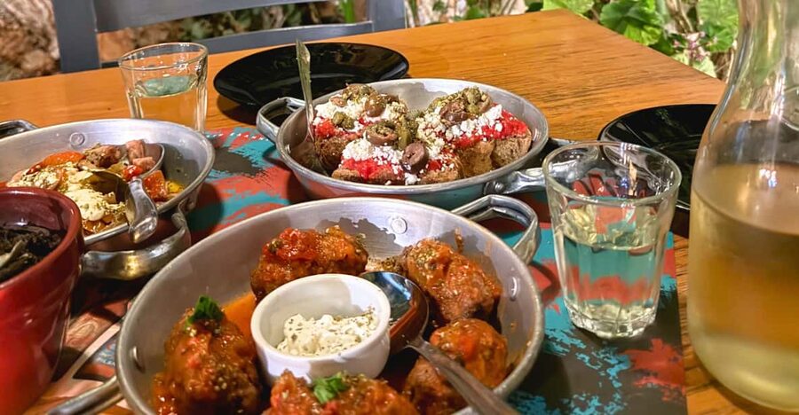 Rethymno Old Town: A Traditional Cretan Food Tour - Who should book this food tour?