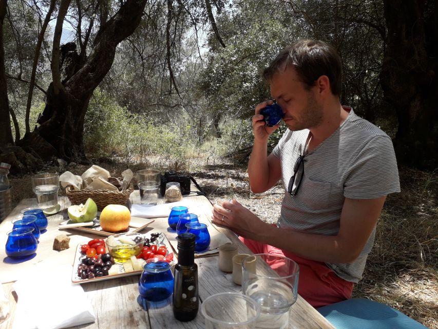 Rethymno: Olive Oil Tasting with Cretan Food Pairing - Timing, comfort, and the mosquito warning