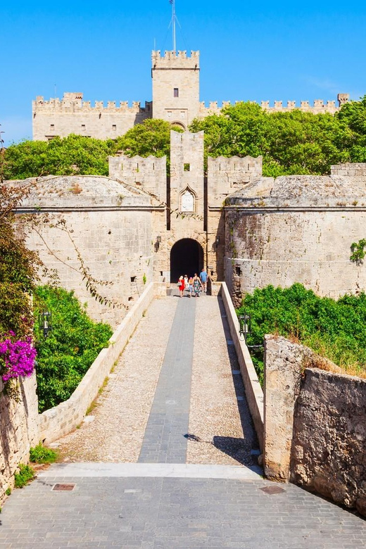 Rhodes: Free exploration of Rhodes City Transfer. - Booking details worth handling early